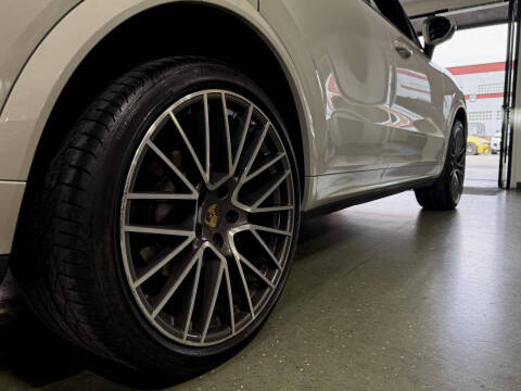 2021 Porsche Cayenne Coupe