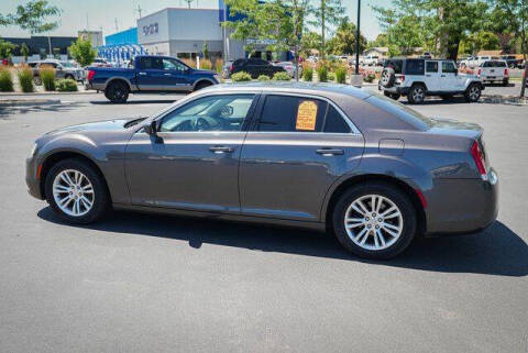 2017 Chrysler 300 Limited