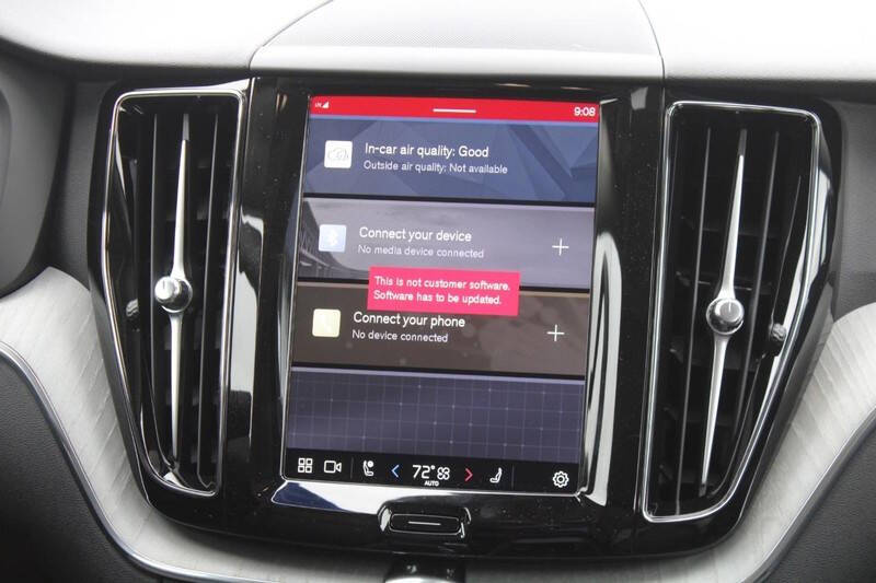 2025 Volvo XC60 T8 Plus Dark Theme