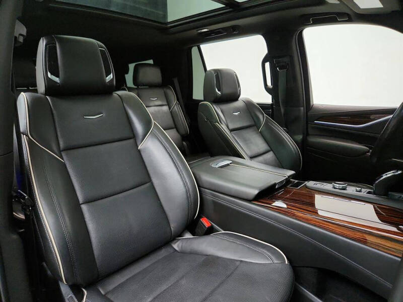 2022 Cadillac Escalade Premium Luxury