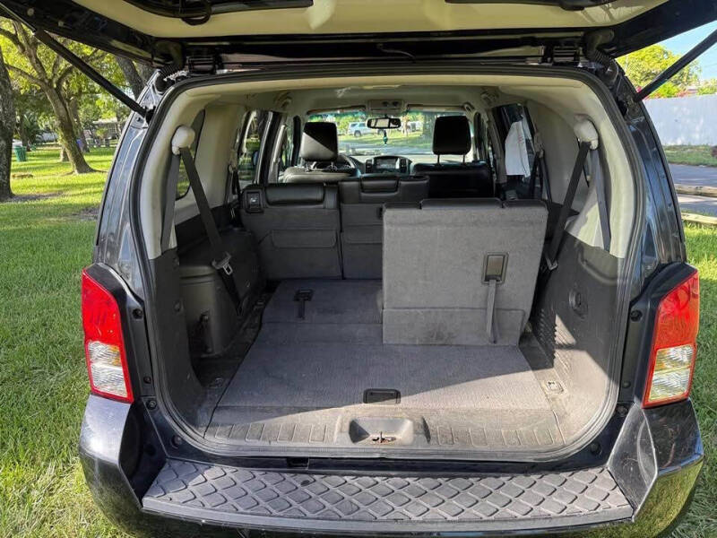 2011 Nissan Pathfinder Silver Edition