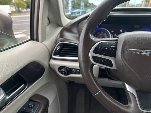 2018 Chrysler Pacifica Touring L