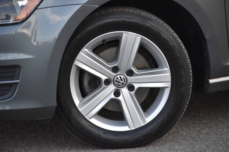 2017 Volkswagen Golf TSI SE