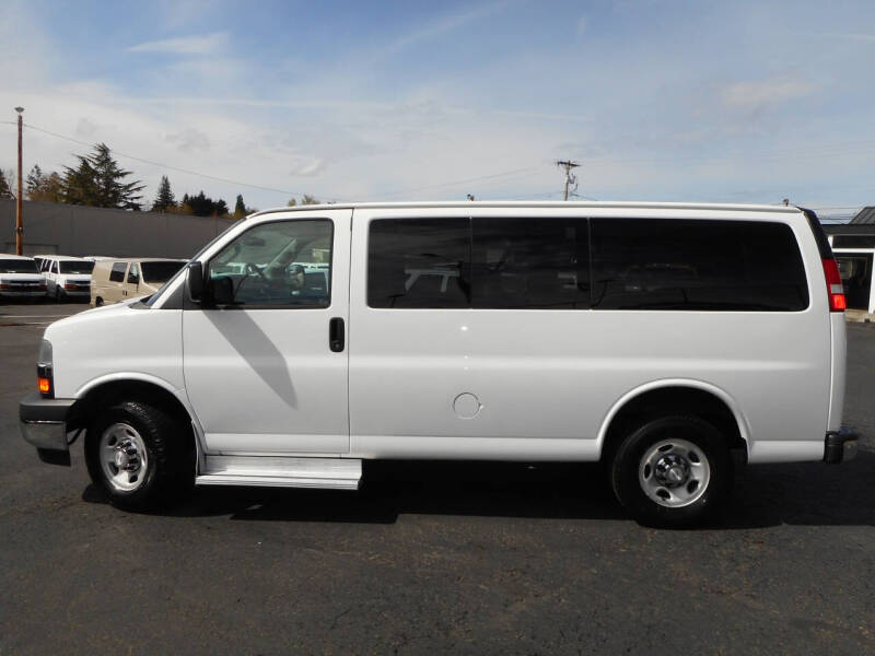 2017 Chevrolet Express LT 3500