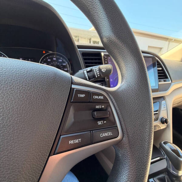 2018 Hyundai Elantra