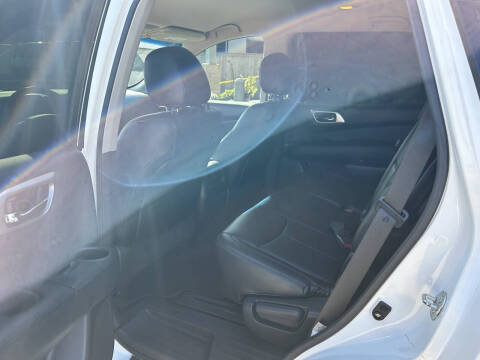 2014 Nissan Pathfinder SV