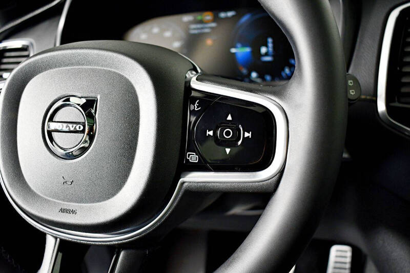 2022 Volvo XC90 Recharge T8 R-Design