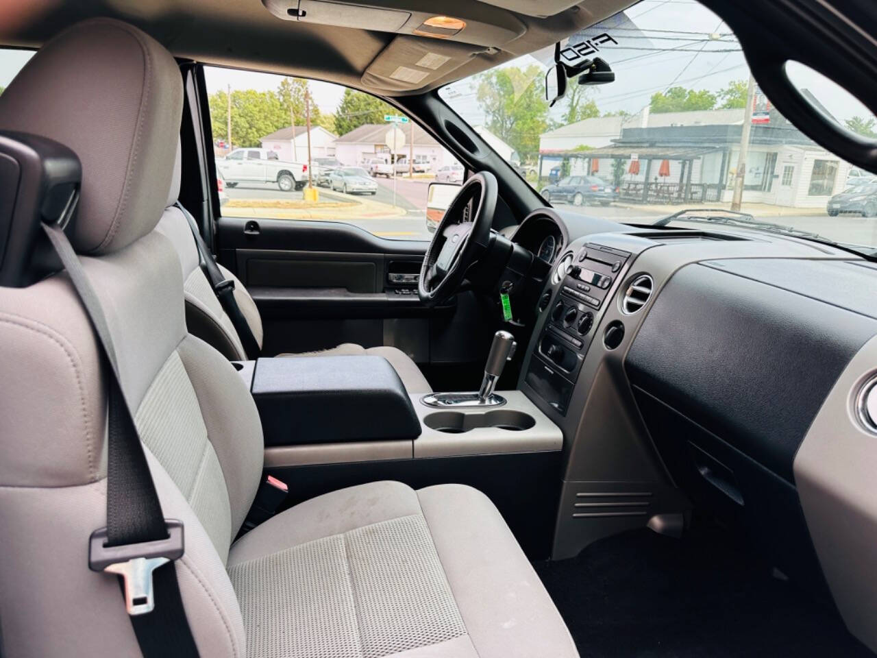 2006 Ford F-150 for sale at American Dream Motors in Winchester, VA