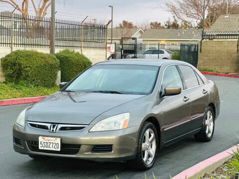 2006 Honda Accord for sale at United Star Motors in Sacramento CA