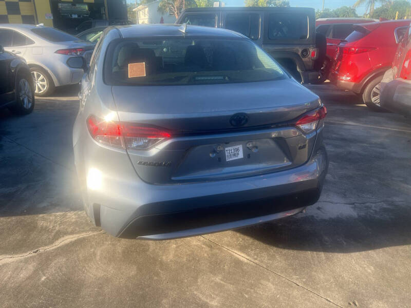 2020 Toyota Corolla LE