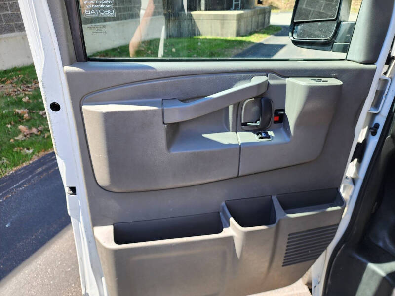 2016 GMC Savana 2500