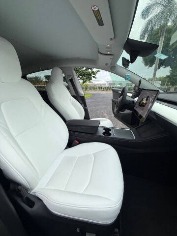 2025 Tesla Model Y Long Range