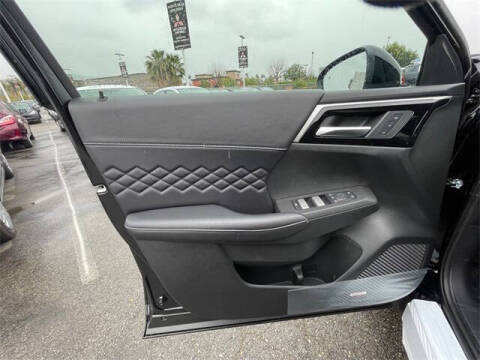 2025 Mitsubishi Outlander PHEV SEL Black Edition