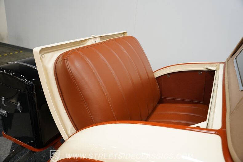 1932 Chrysler Cirrus
