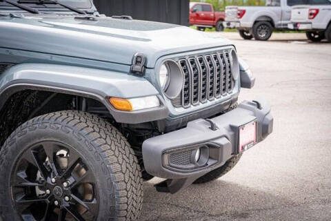 2025 Jeep Gladiator NightHawk