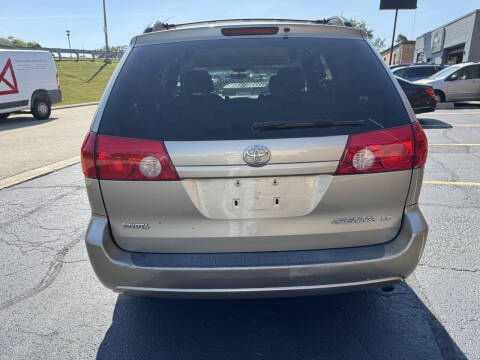2006 Toyota Sienna LE 7 Passenger