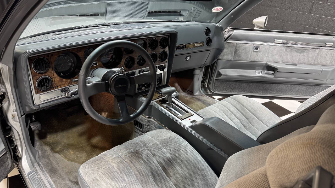 1986 Pontiac Grand Prix 2