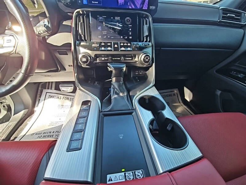 2022 Lexus LX 600 F SPORT Handling