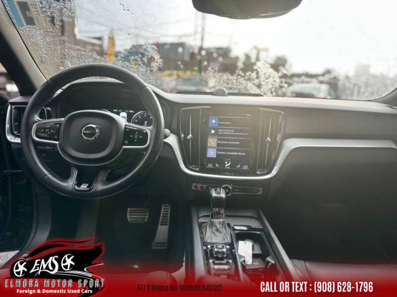 2019 Volvo S60 T6 R-Design