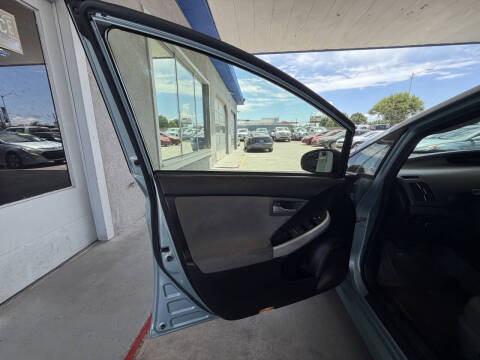 2013 Toyota Prius Three