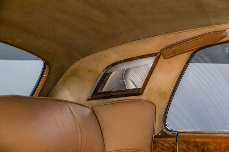 1961 Rolls-Royce SILVER CLOUD LWB