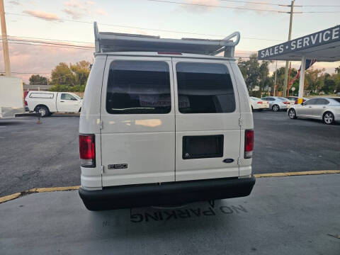 2004 Ford E-Series E-150