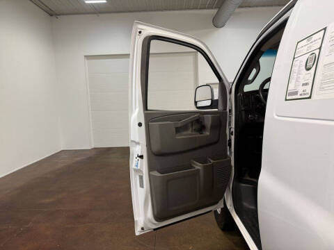 2017 GMC Savana 2500