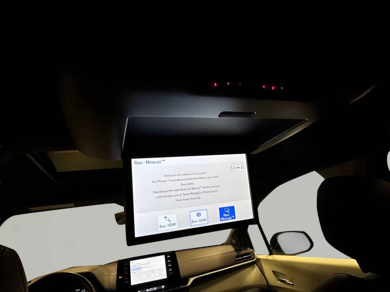 2023 Toyota Sienna Platinum 7-Passenger