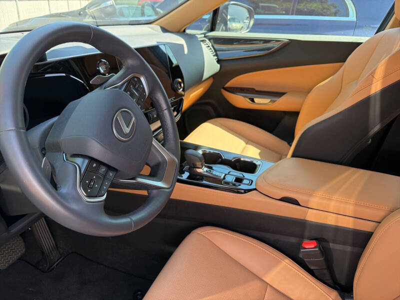 2025 Lexus NX 250 Premium