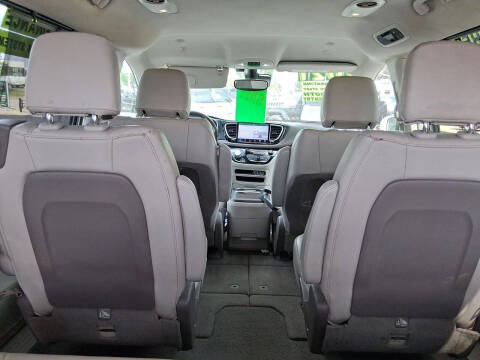 2021 Chrysler Pacifica Touring L