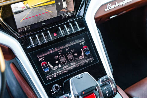 2020 Lamborghini Urus