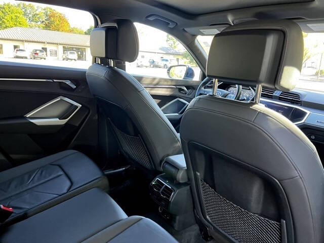 2021 Audi Q3 quattro Premium 40 TFSI