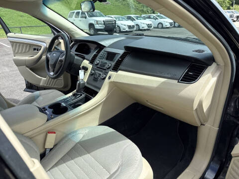 2018 Ford Taurus SE