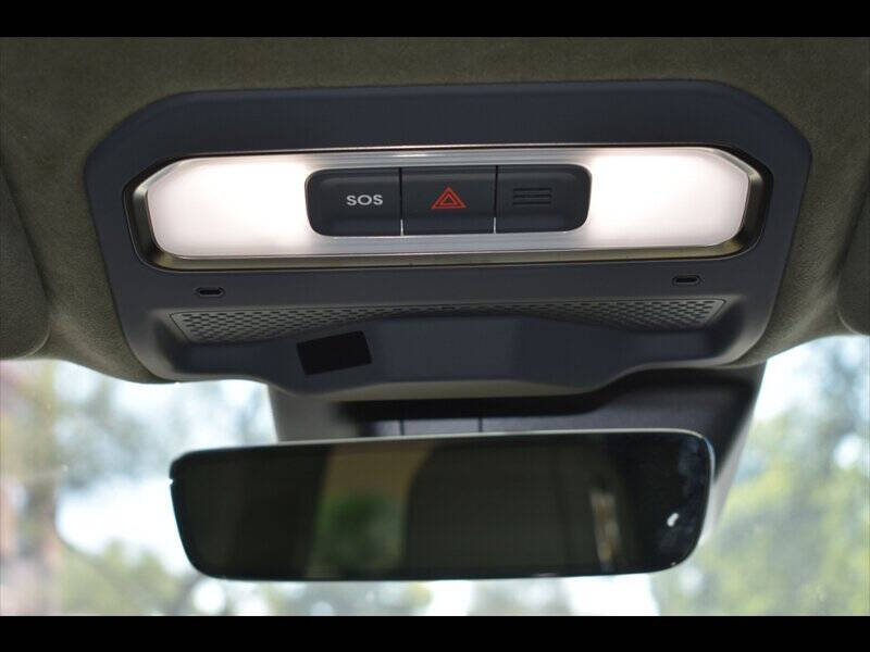 2023 Rivian R1S Adventure