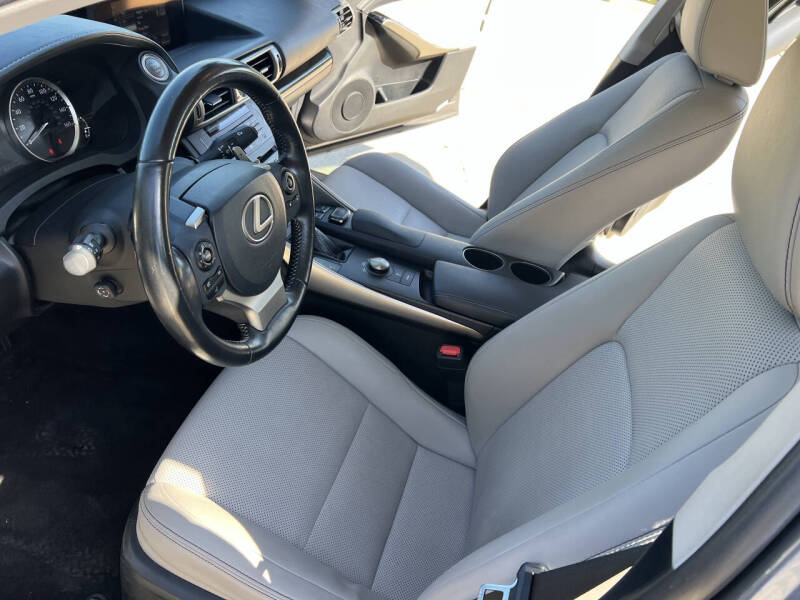 2016 Lexus IS 200t