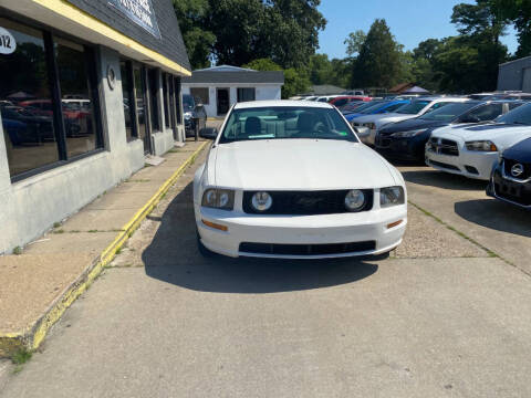 2006 Ford Mustang GT Deluxe