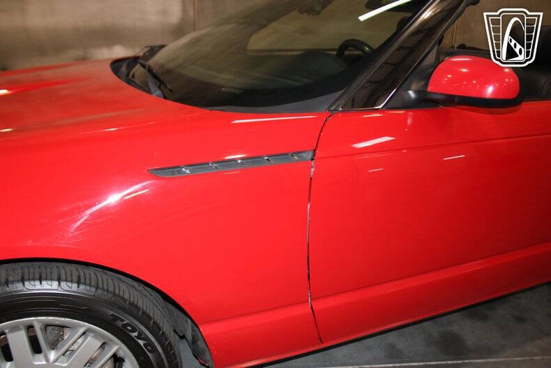 2002 Ford Thunderbird Deluxe