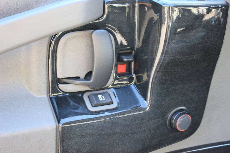 2025 Chevrolet Express 2500