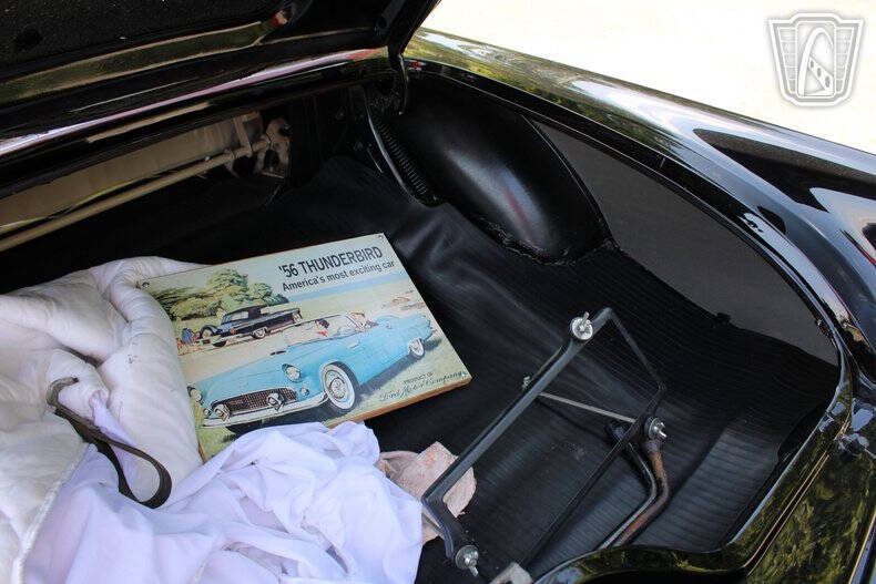 1956 Ford Thunderbird