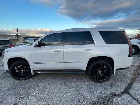 2016 Cadillac Escalade Luxury Collection