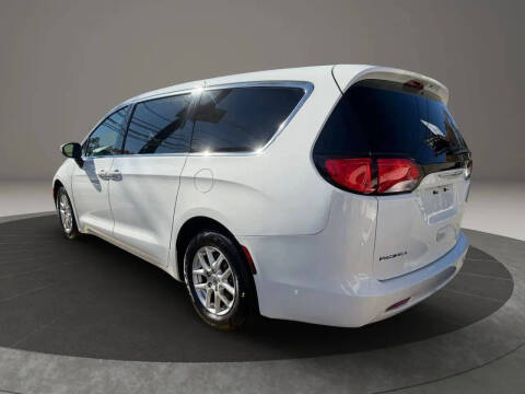 2017 Chrysler Pacifica Touring
