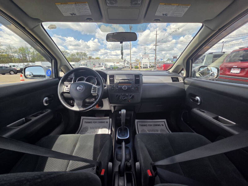 2012 Nissan Versa 1.8 SL