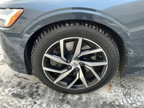 2020 Volvo S60 T6 Momentum