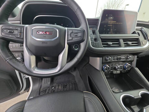 2023 GMC Yukon XL SLT