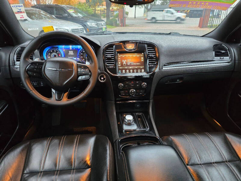 2023 Chrysler 300 S V6