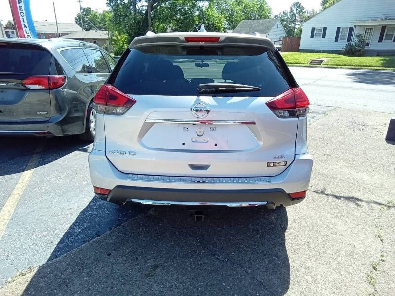 2017 Nissan Rogue SL