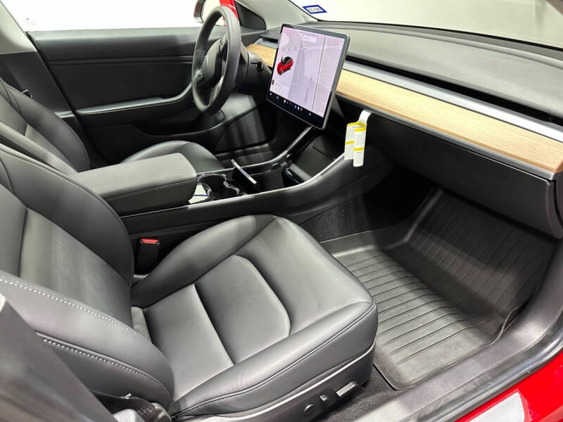 2019 Tesla Model 3 Mid Range