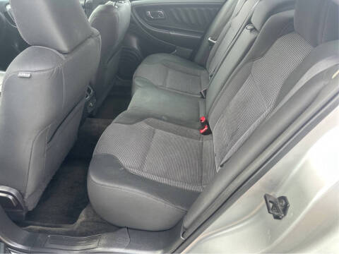 2011 Ford Taurus SEL