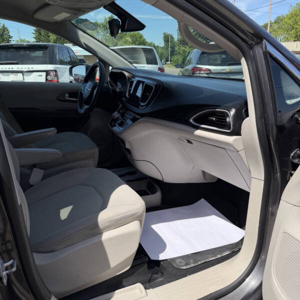 2017 Chrysler Pacifica Touring