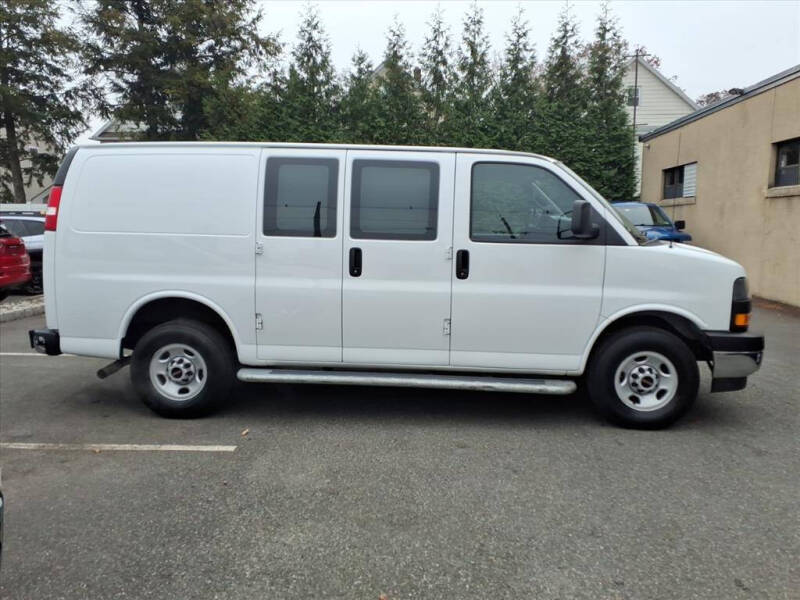 2024 GMC Savana 2500